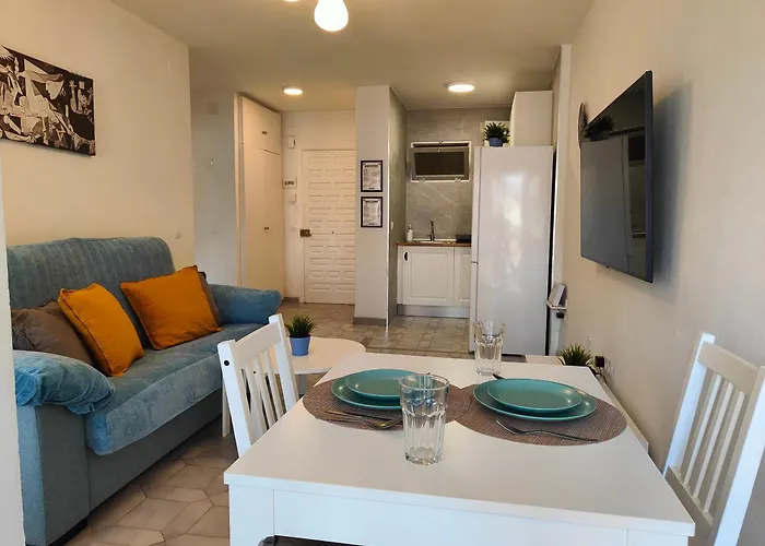 Entero, Enormes Piscinas, Terraza Y Playa Apartment *